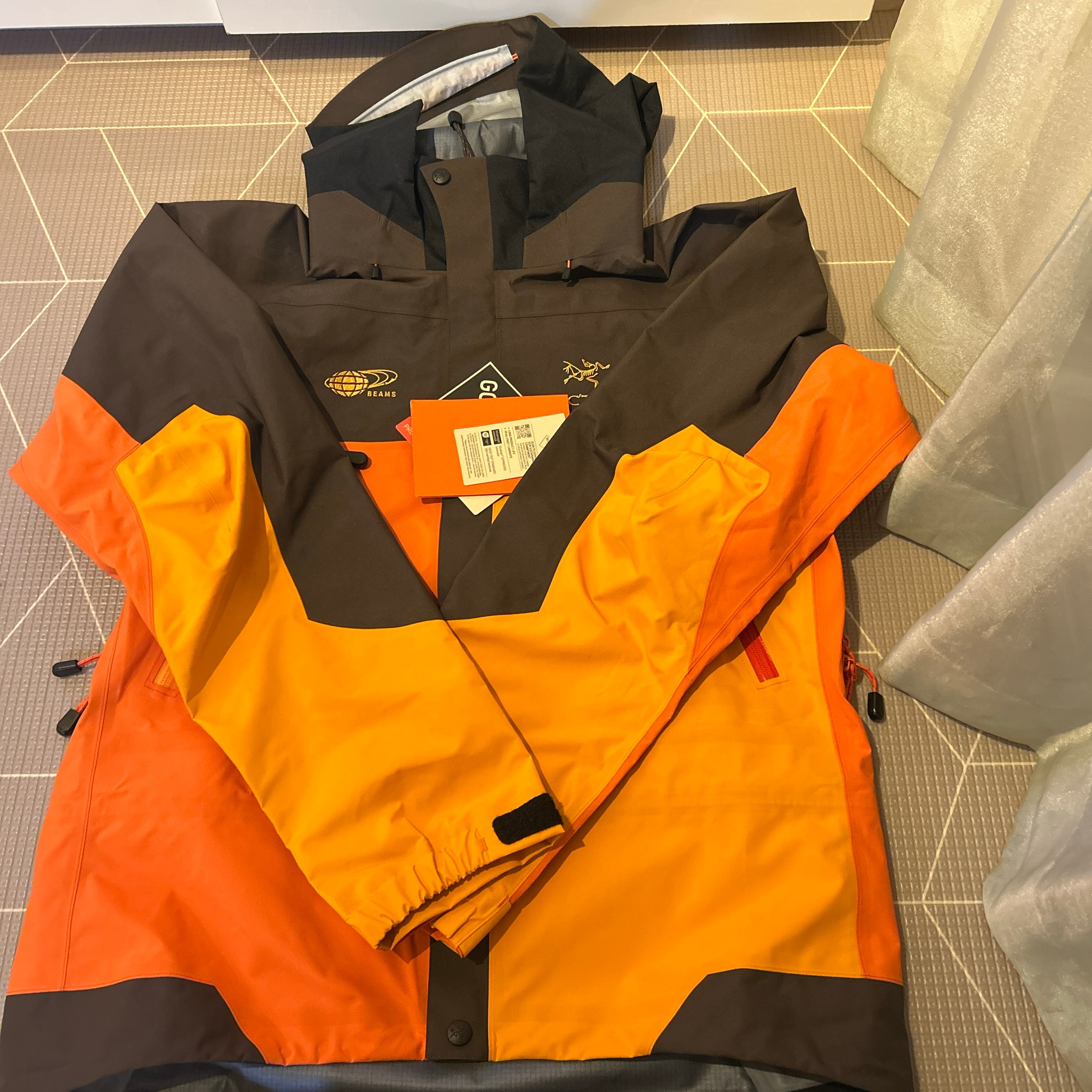 ARC'TERYX x BEAMS "KOYO" Theta AR Jacket "Koyo"