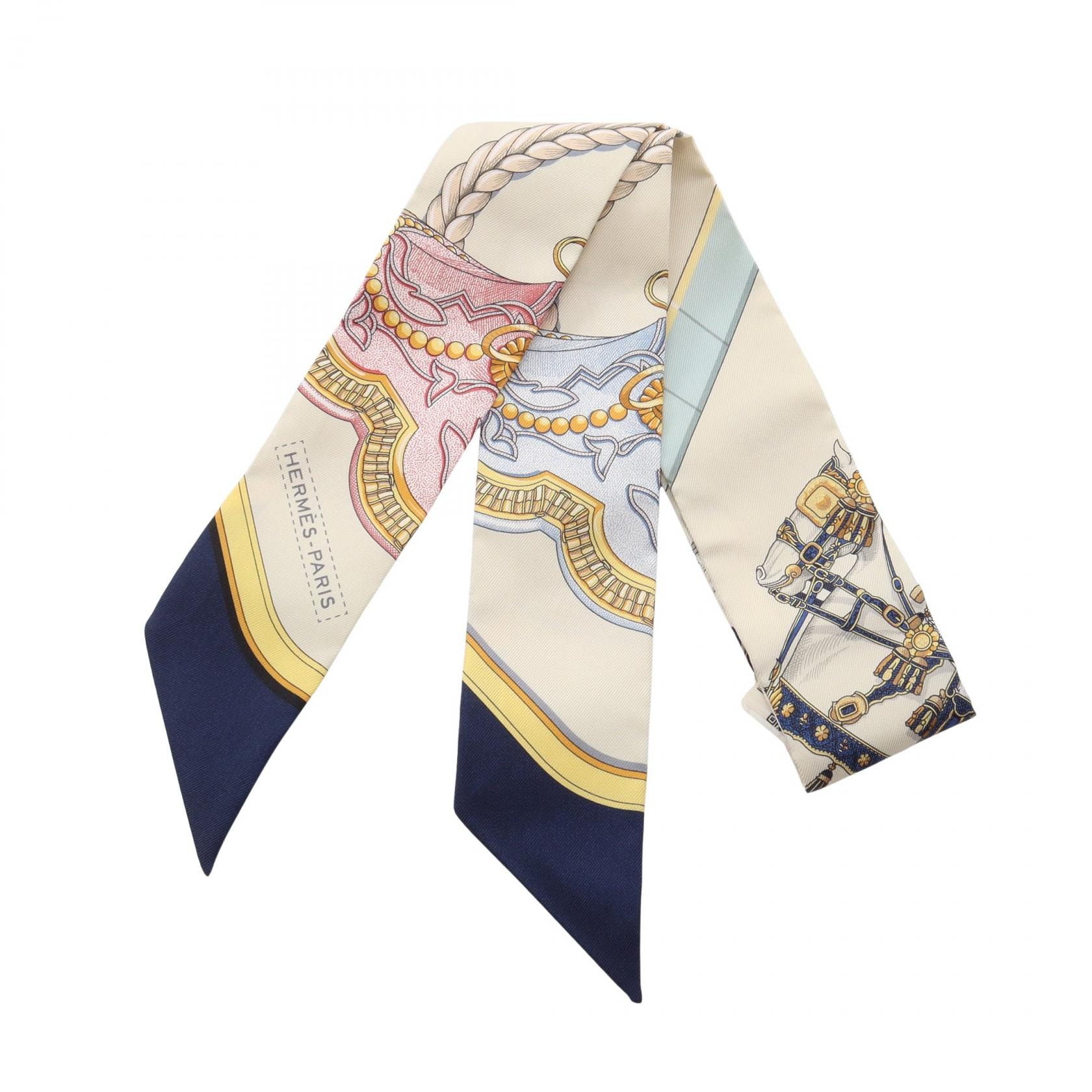 エルメス HERMES ツイリー GRAND APPARAT スカーフ 衣料品 シルク シルク ベージュ レディース ベージュ系 / ネイビー系 / マルチカラー 【中古】