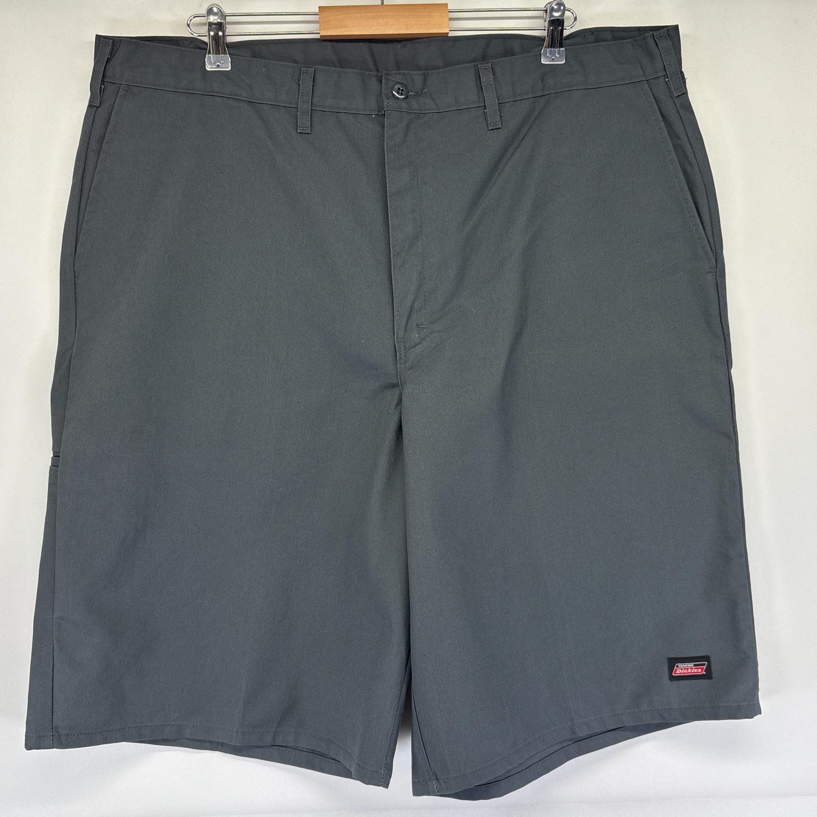 古着 ディッキーズ Dickies ショートパンツ ワークパンツ 大きいサイズ 半ズボン ハーフパンツ 短パン ワンポイント w44  グレー系 メンズ