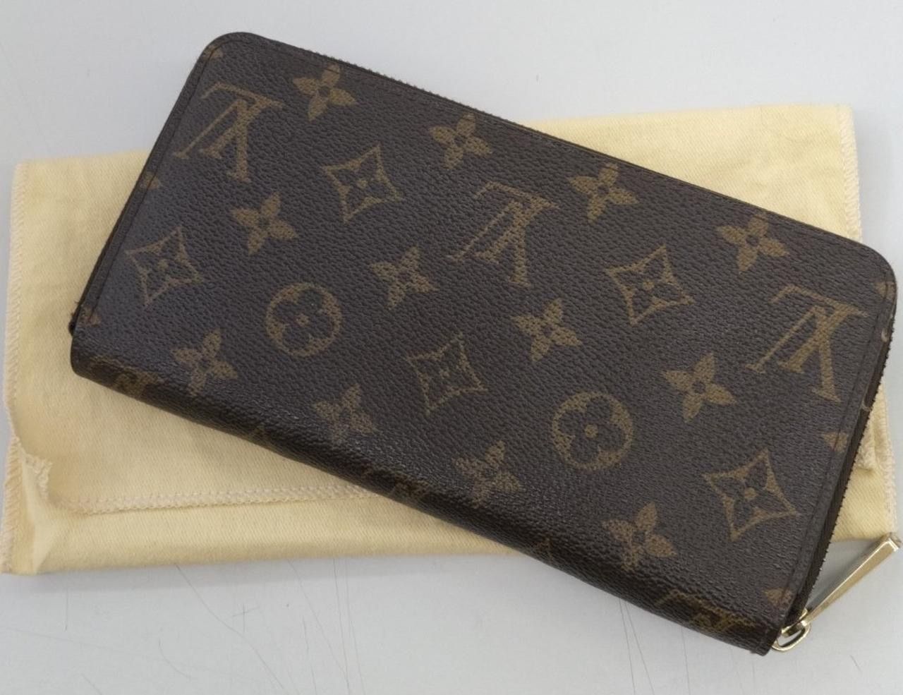 Louis Vuitton Zippy Wallet Monogram