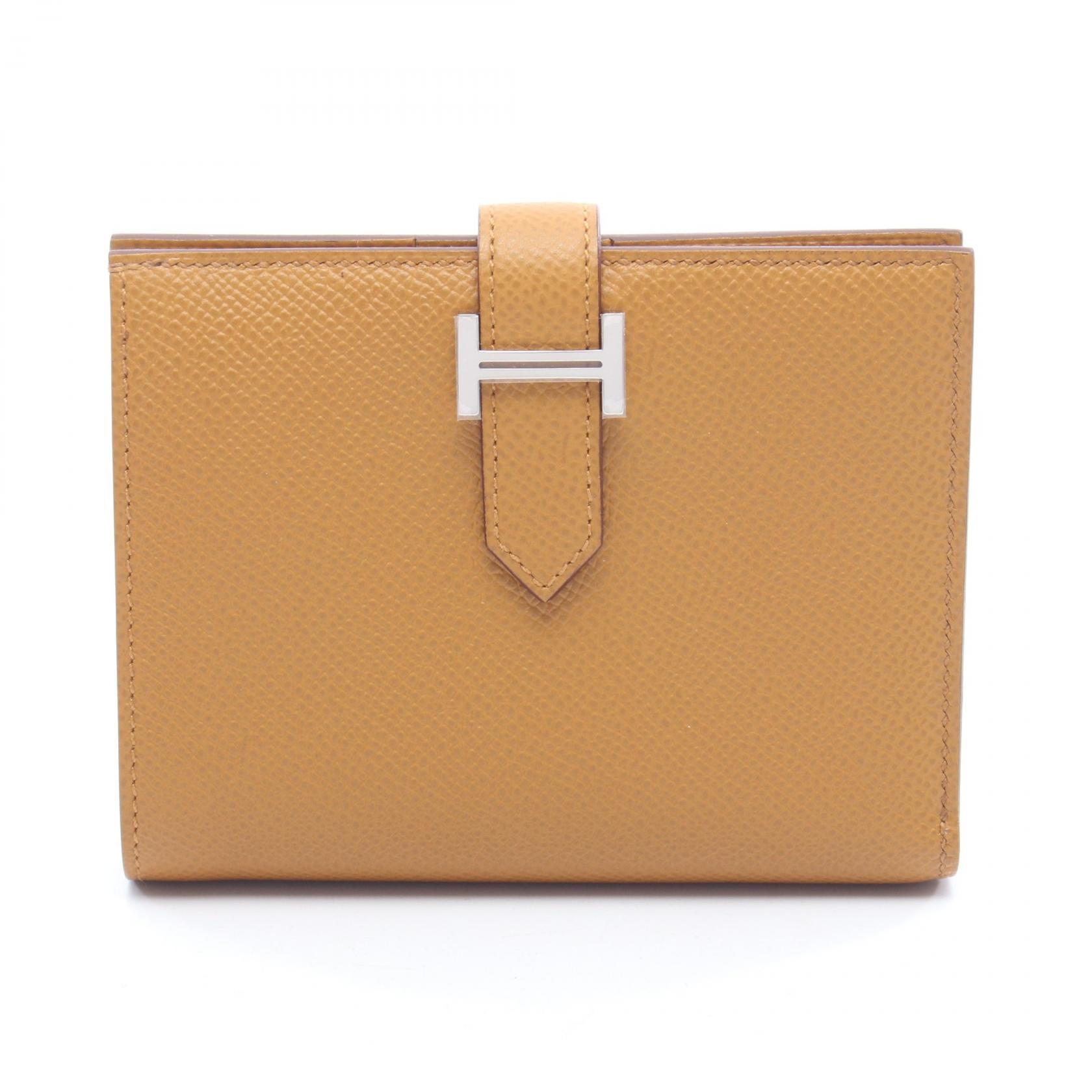 エルメス HERMES ベアンコンパクト 二つ折り財布 財布 レザー カーフ(牛革) ヴォーエプソン ヴォーエプソン セサミ W刻印(2024年製造) レディース ブラウン系 【中古】