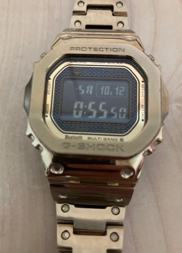 Casio G-Shock 5000 Series GMW-B5000GD-9JF "Gold"
