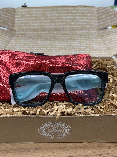 chrome hearts オンライン限定サングラス