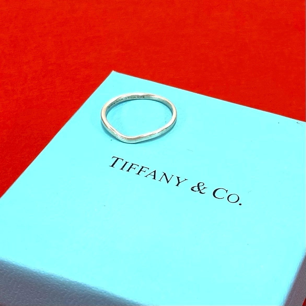 TIFFANY&Co. ティファニー カーブド バンドリング シルバー925 リング・指輪 17号 シルバー
37130