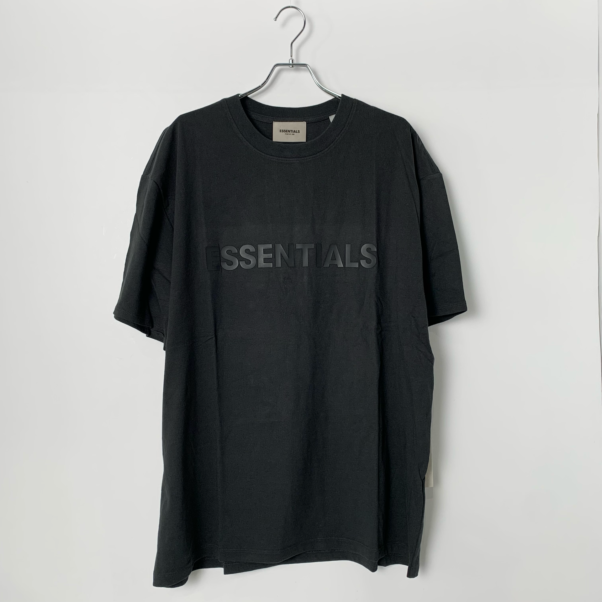 FEAR OF GOD ESSENTIALS 3D Silicon Applique Boxy T-Shirt "Black"