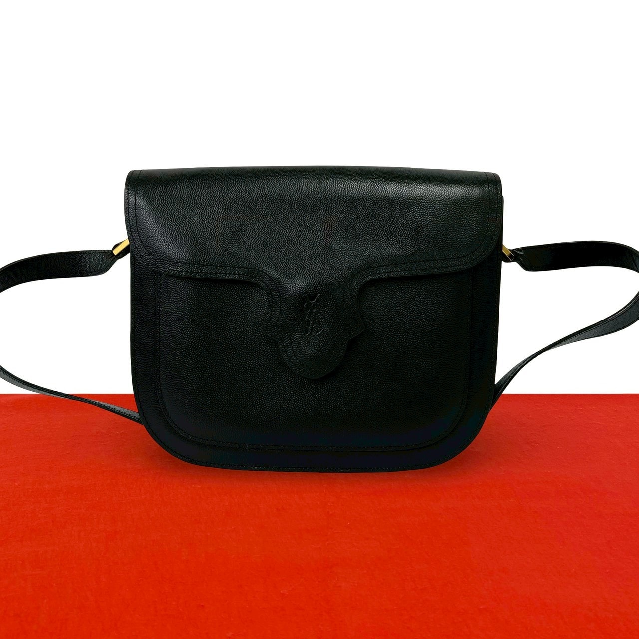 YVES SAINT LAURENT イヴ・サンローラン YSL ロゴ レザー ショルダーバッグ ブラック
 31133
