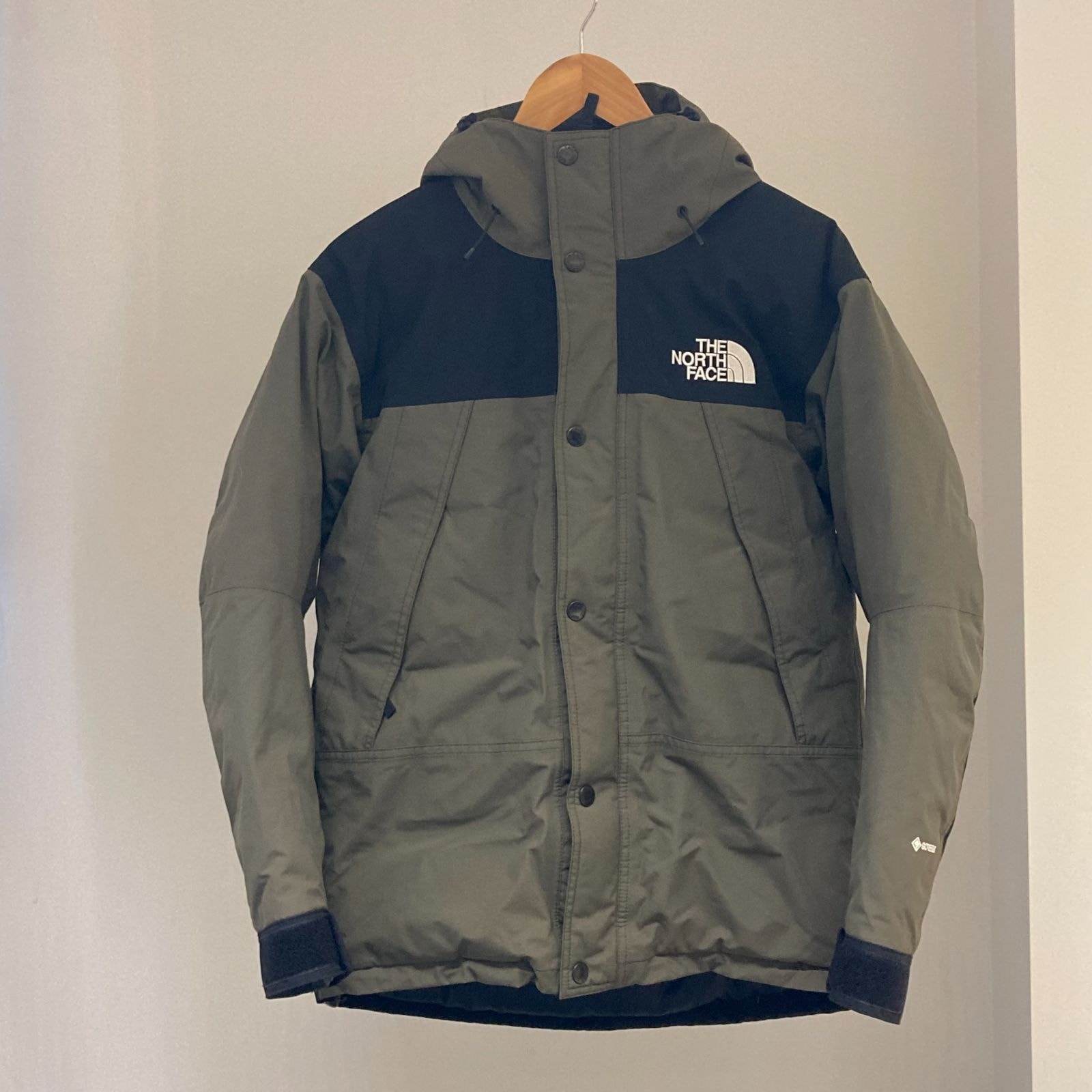 THE NORTH FACE(ザ・ノース・フェイス)Mountain Down Jacket マウンテンダウンジャケット ブルゾン ND91930 サイズM カーキ×ブラック