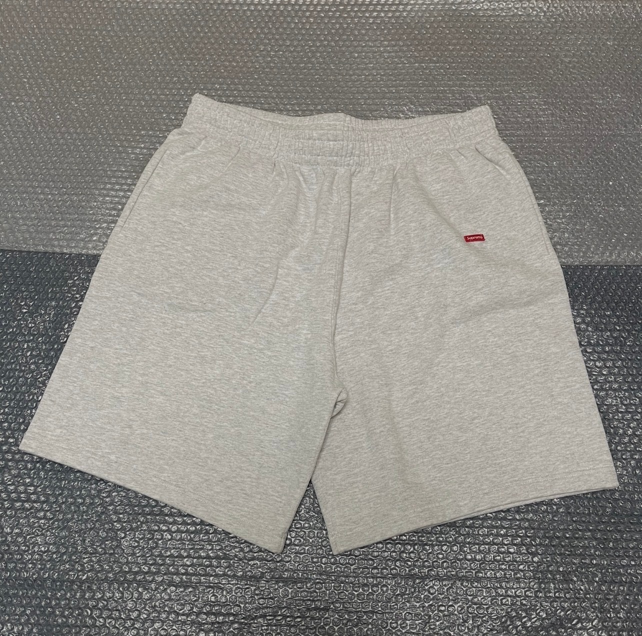 Supreme Small Box Sweatshort "Ash Grey"