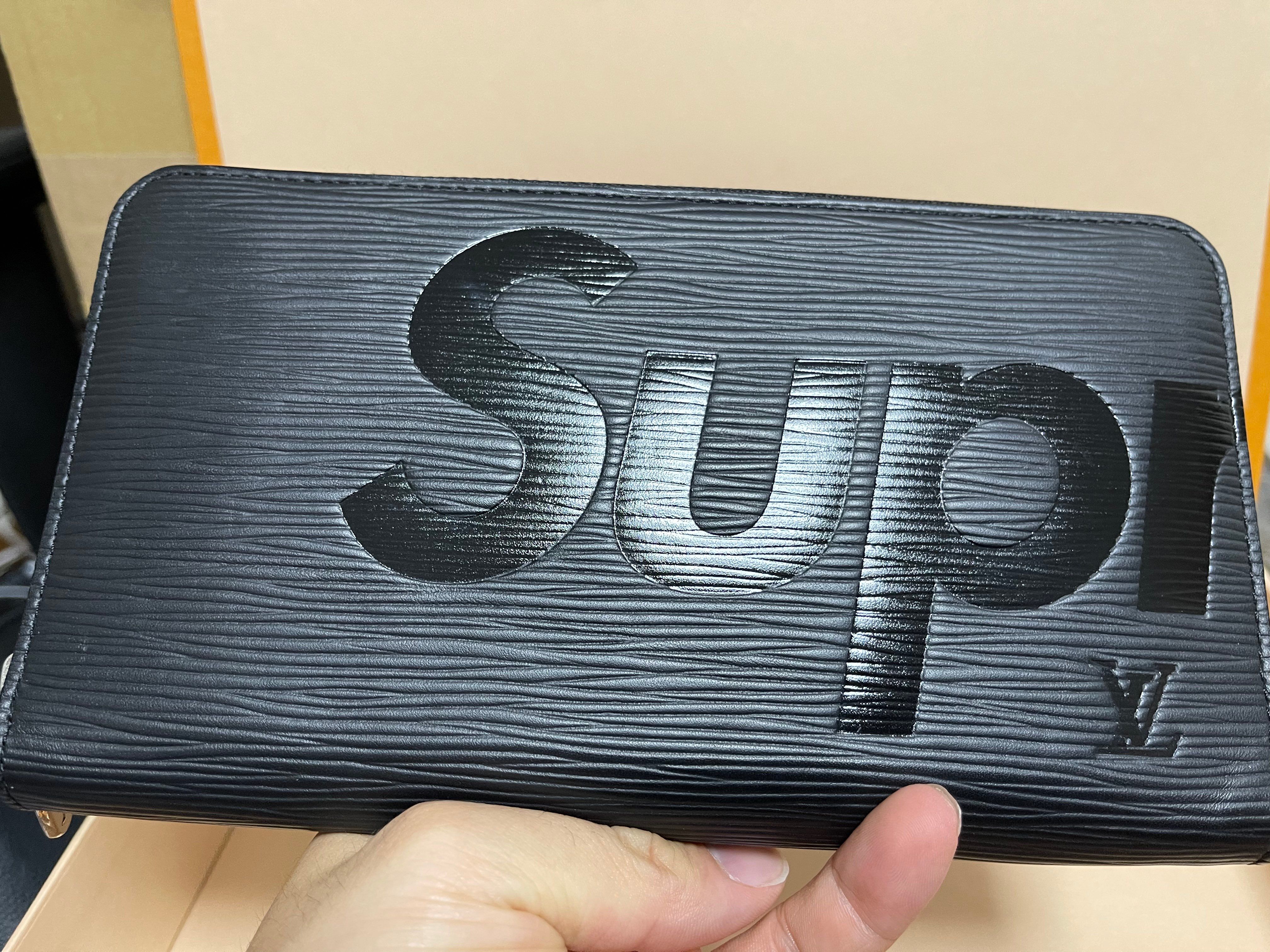 Supreme / Louis Vuitton Zippy Organizer Epi "Noir"