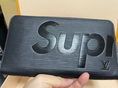 Supreme / Louis Vuitton Zippy Organizer Epi "Noir"