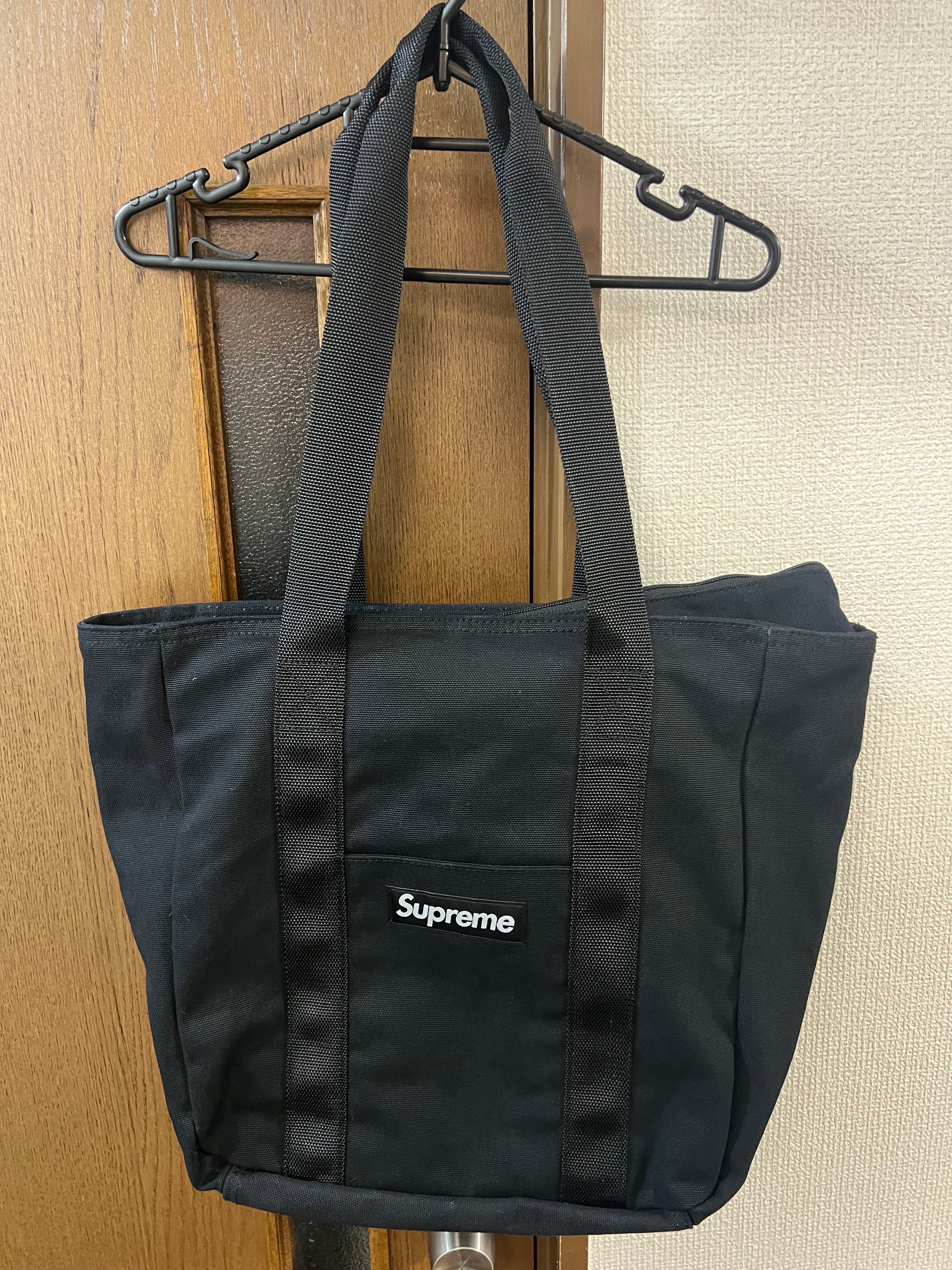 シュプリーム キャンバス トート "ブラック"