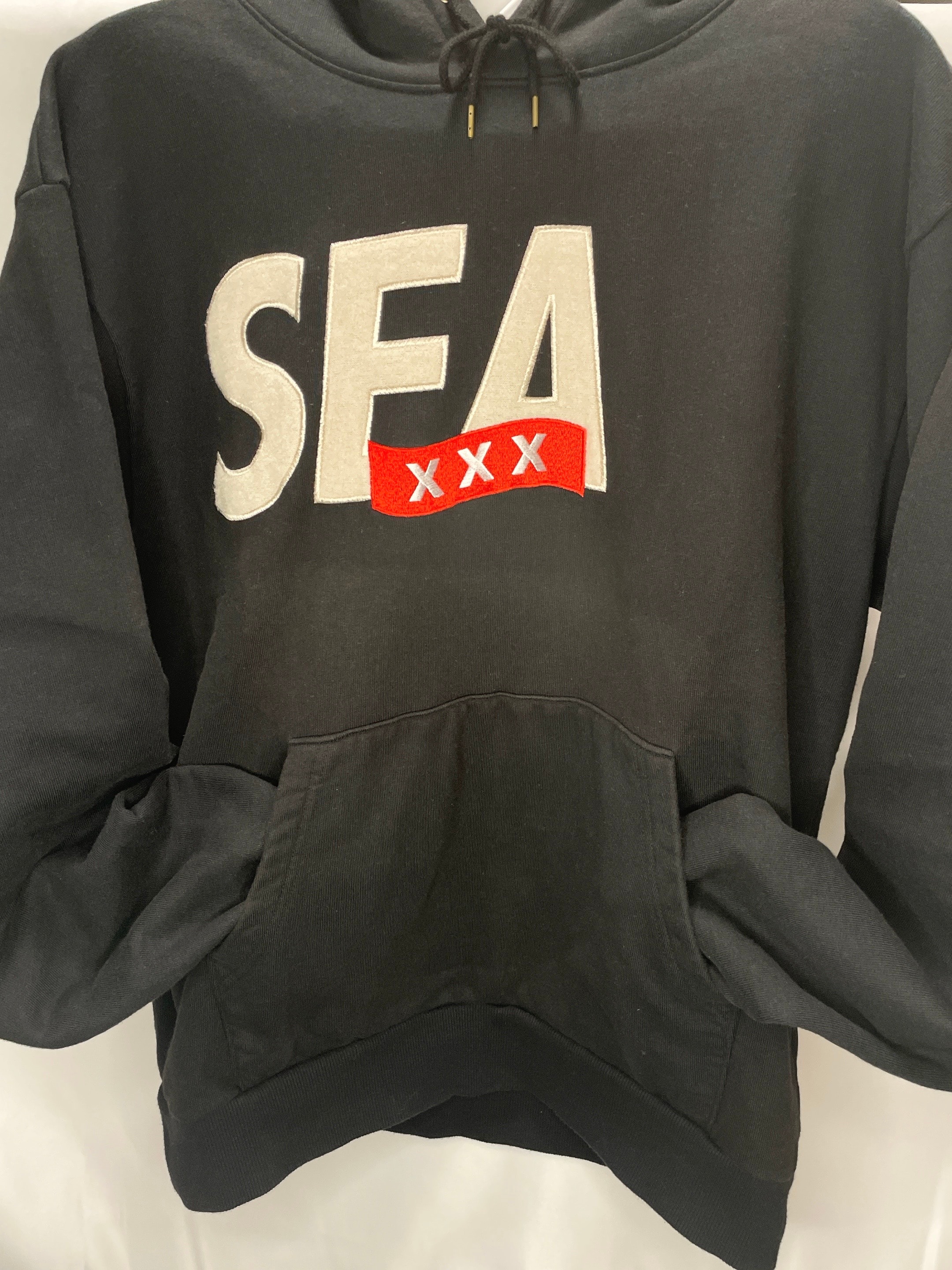 ウィンダンシー ゴッドセレクション トリプルエックス フーディー "ブラック"