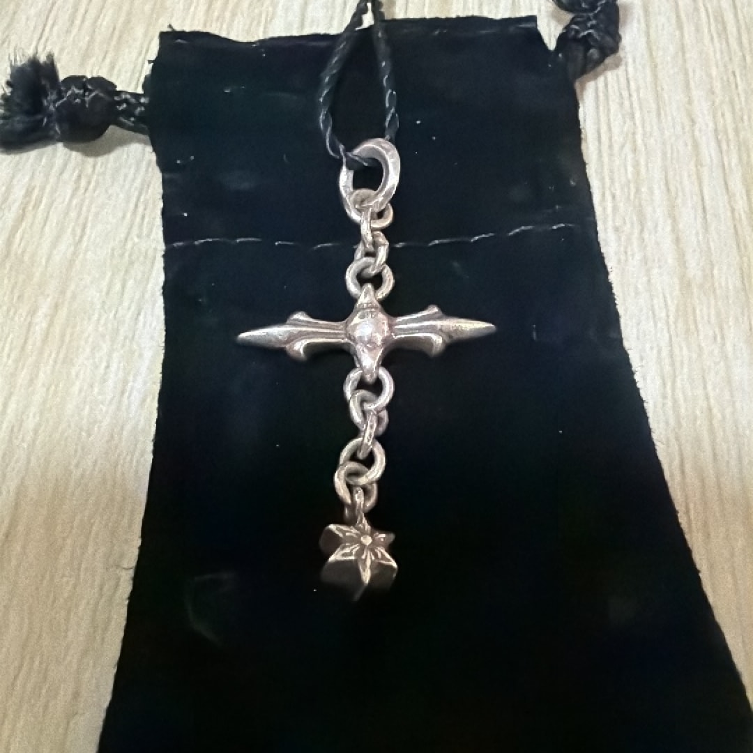 Chrome Hearts Raleigh Cross Charm "Silver"