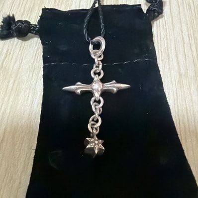 Chrome Hearts Raleigh Cross Charm "Silver"