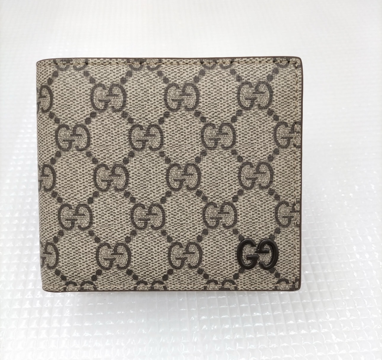 GUCCI Wallet With GG Detail GG Supreme "Beige/Ebony/Blue"