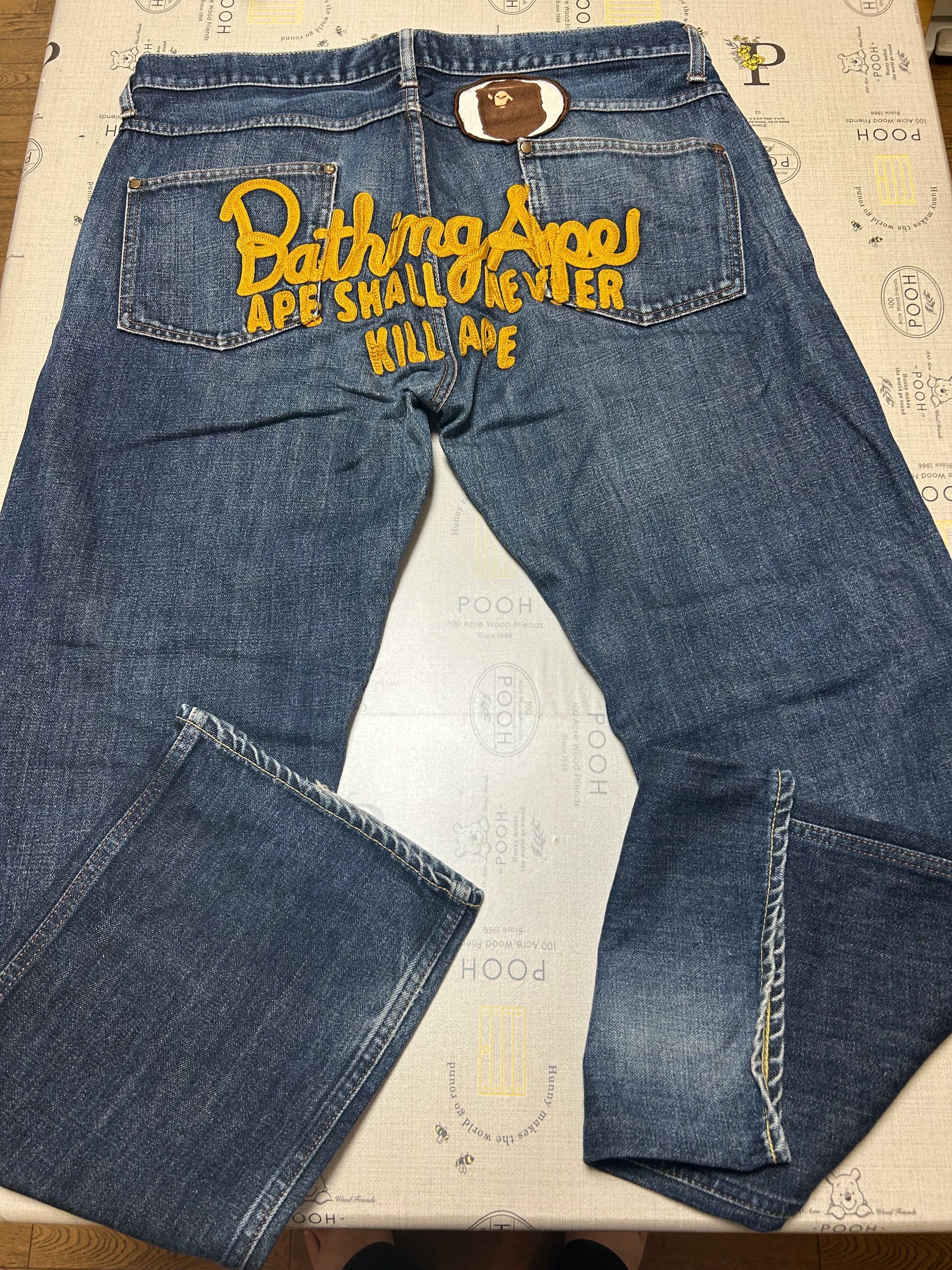 アベイシングエイプバック刺繍ジーンズ