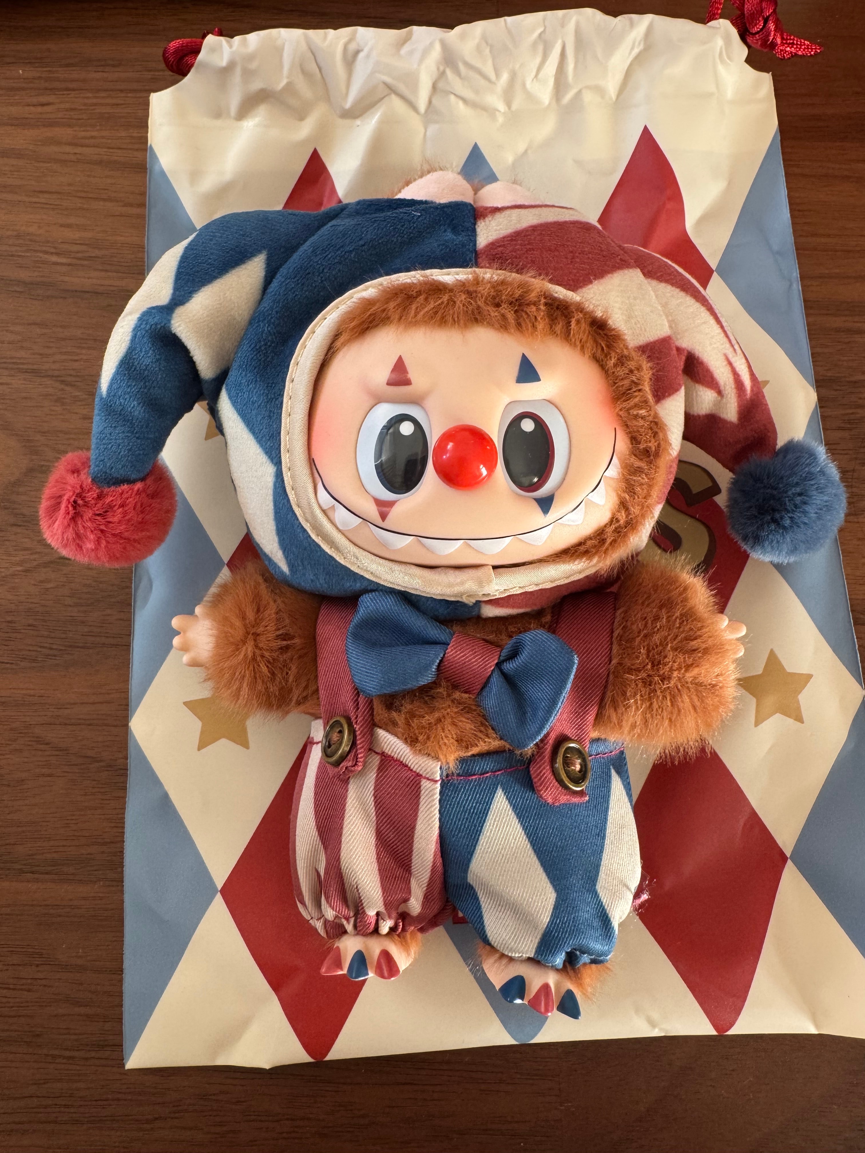 ポップマート ワイ ソー シリアス シリーズ ビニール ぬいぐるみ