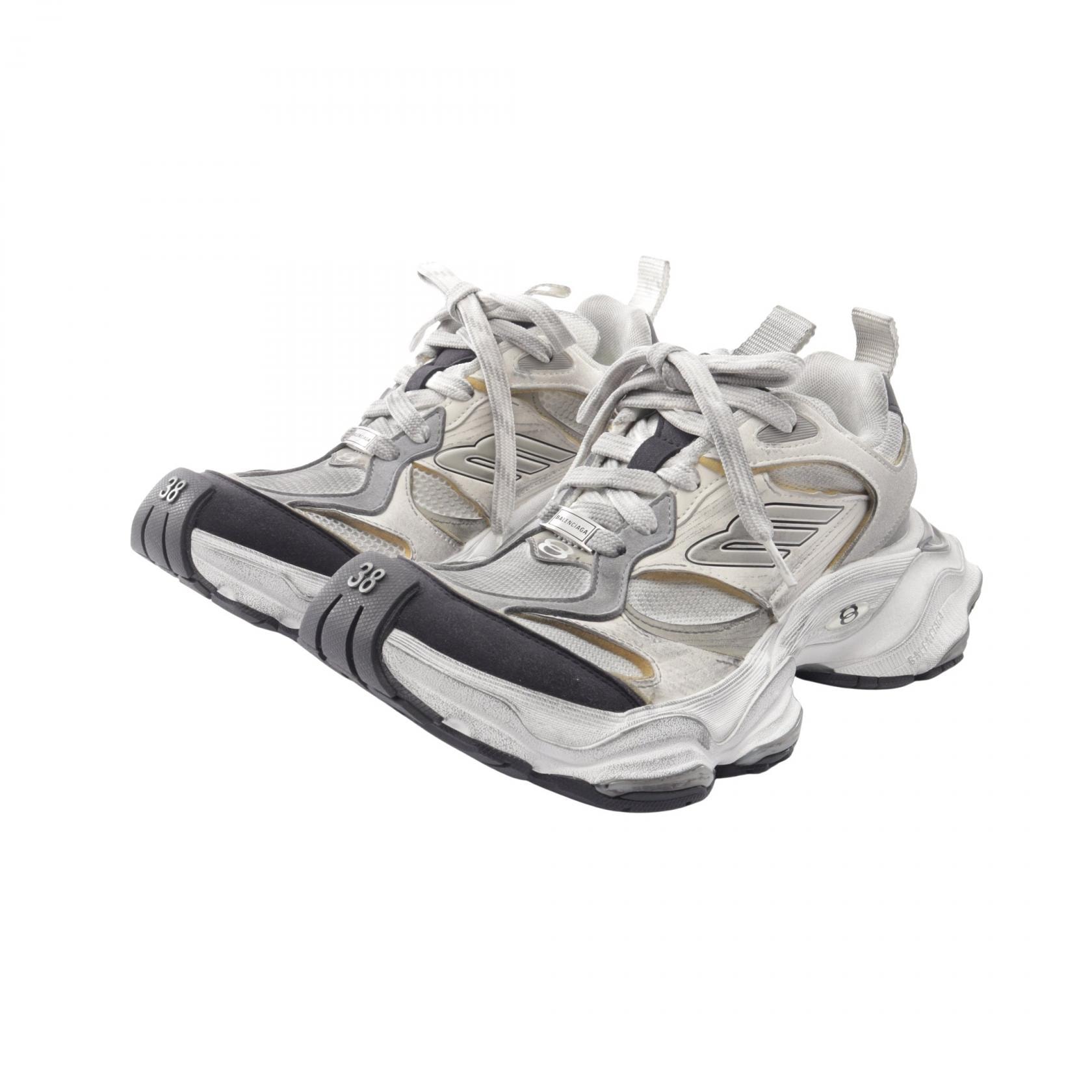 バレンシアガ BALENCIAGA CARGO カーゴ ユーズド加工 スニーカー 靴 ファブリック メンズ ホワイト系 / ブラック系 / マルチカラー 【中古】