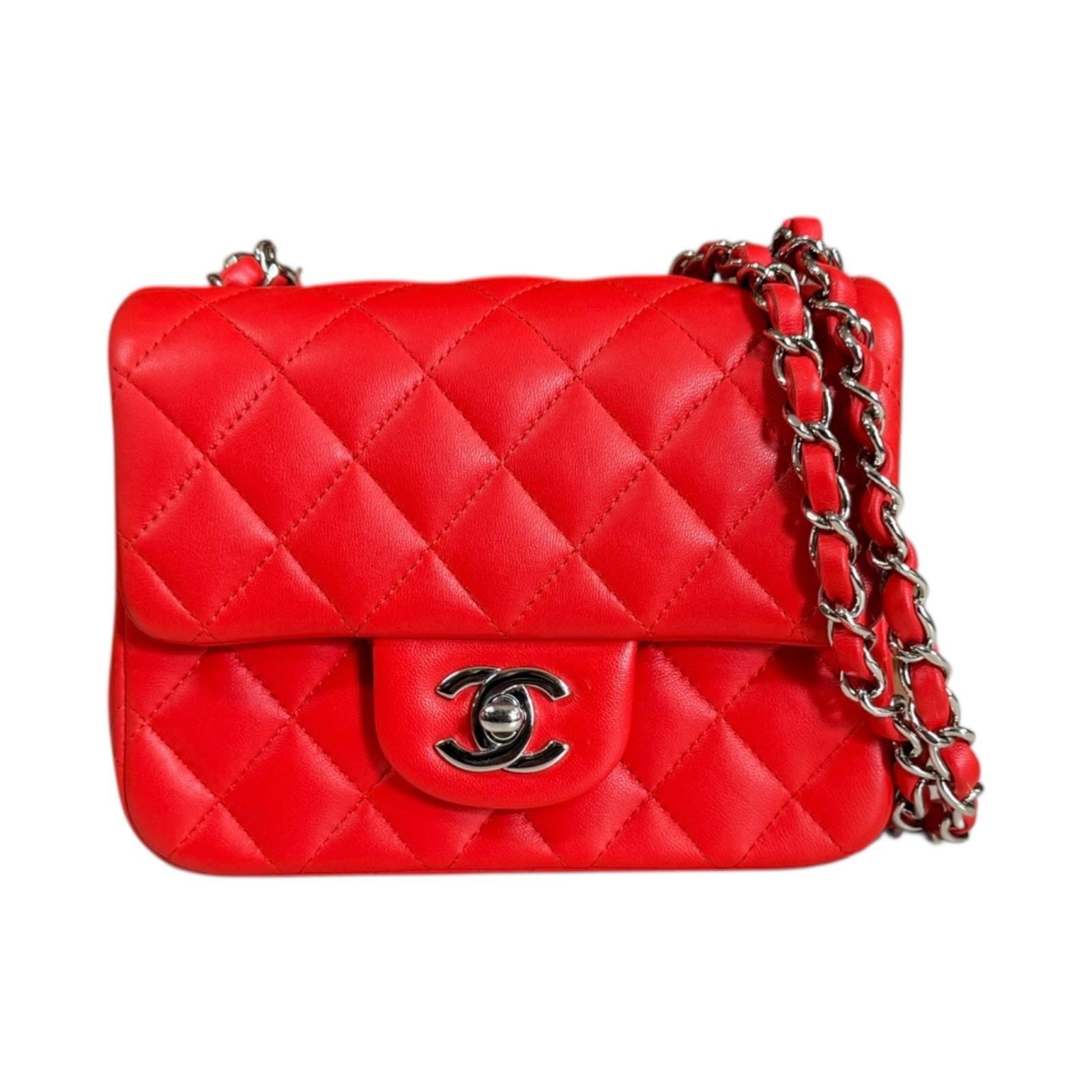 シャネル ミニマトラッセ ショルダーバッグ レザー レッド レディース CHANEL 中古