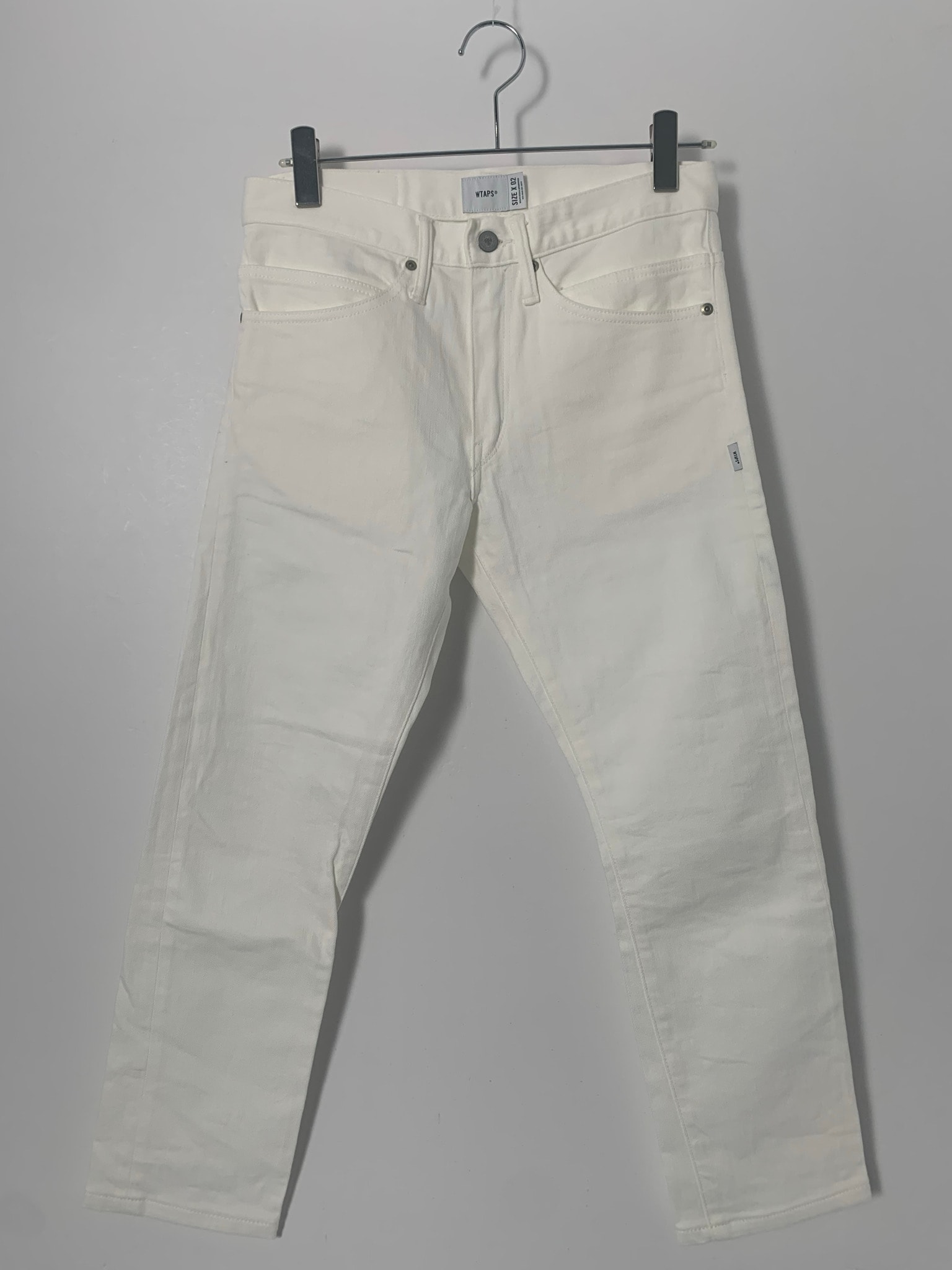 】WTAPS • BLUES VERY SKINNY RAW / TROUSERS. COTTON. DENIM White