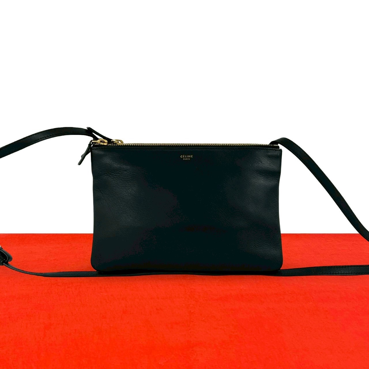 CELINE セリーヌ トリオ レザー ショルダーバッグ ブラック
 65155