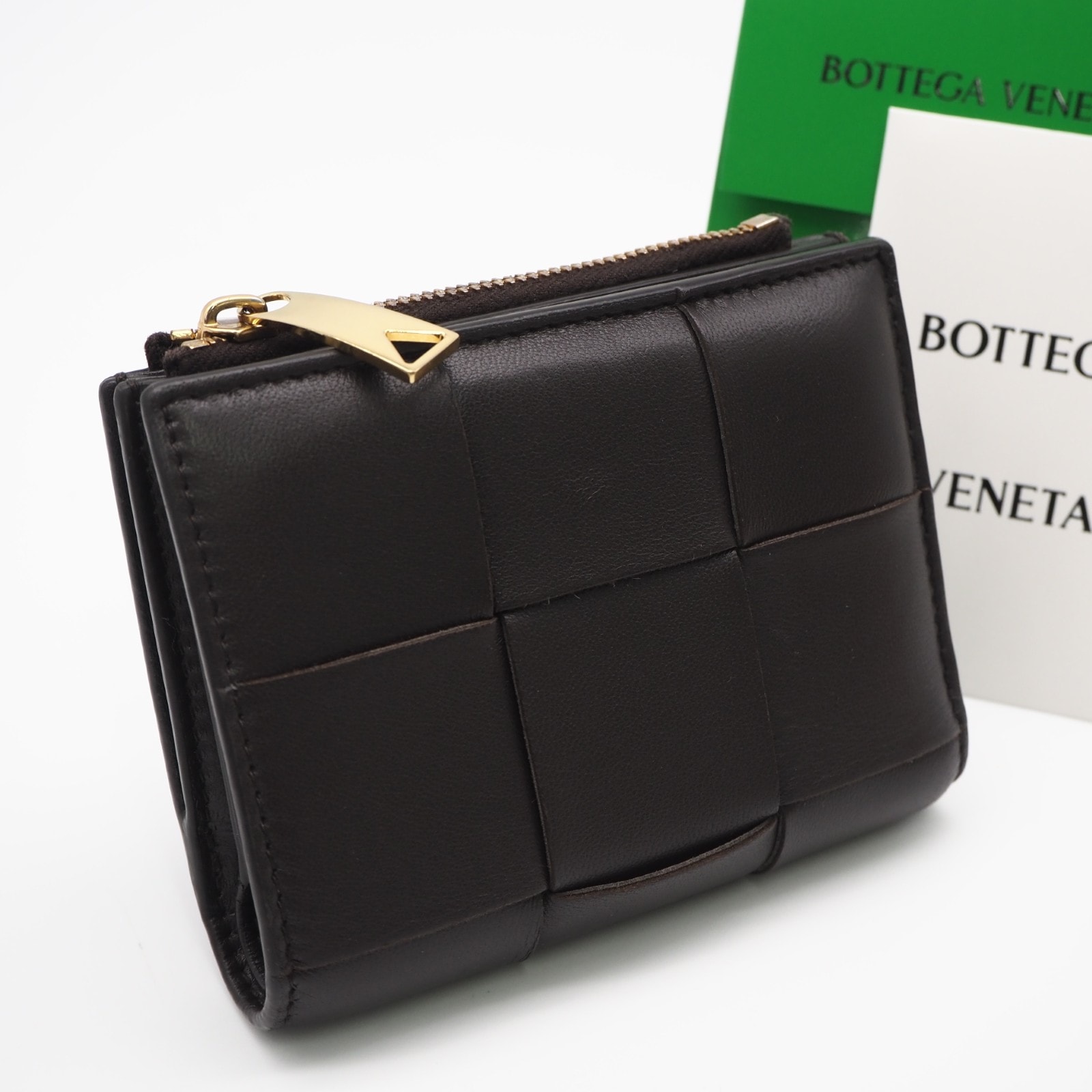 美品 BOTTEGAVENETA ボッテガヴェネタ カセット スモール 二つ折りウォレット 742698 二つ折り財布 ブラウン ラムスキン レディース