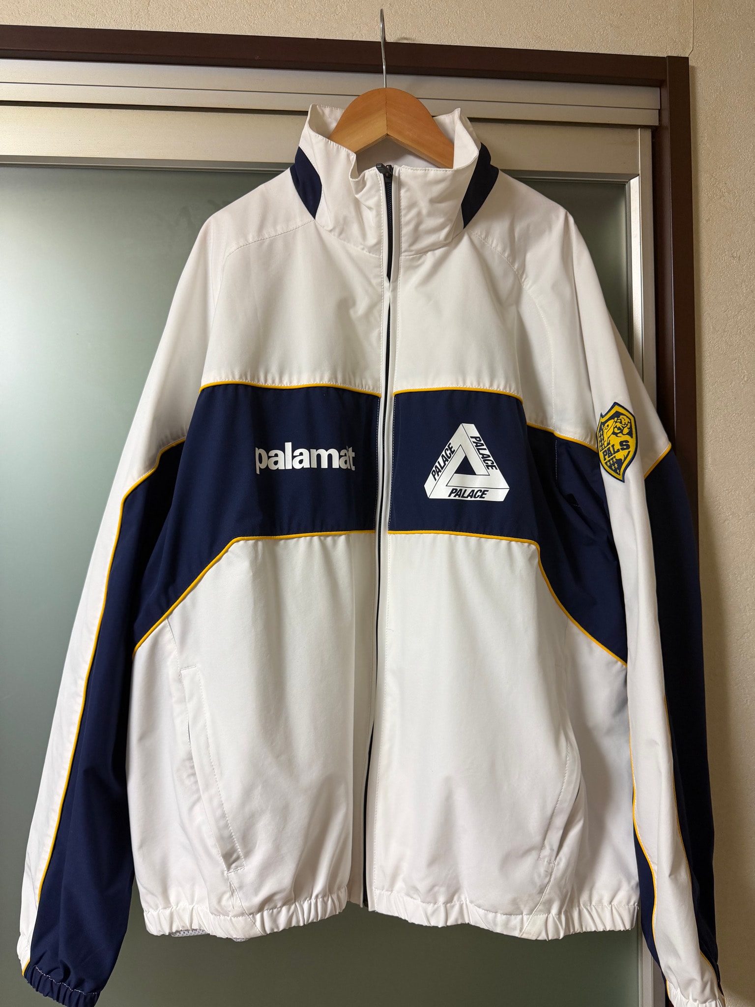PALACE Palamat Shell Jacket "White"