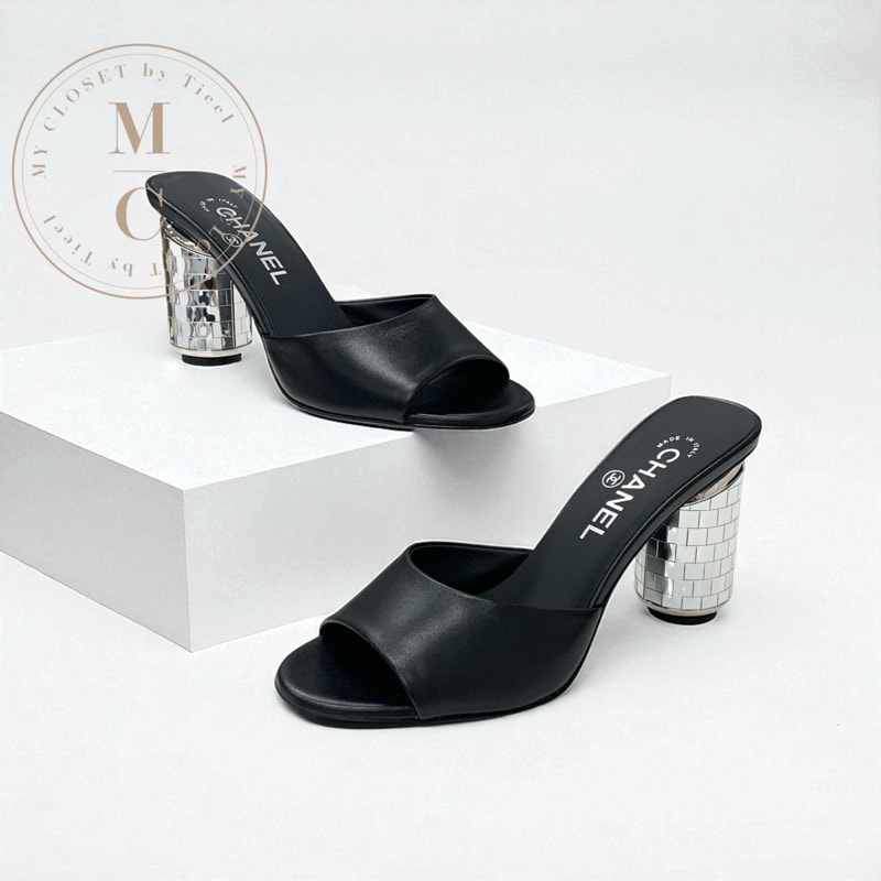 シャネル CHANEL サンダル 靴 シューズ レザー ブラック シルバー ココマーク 未使用