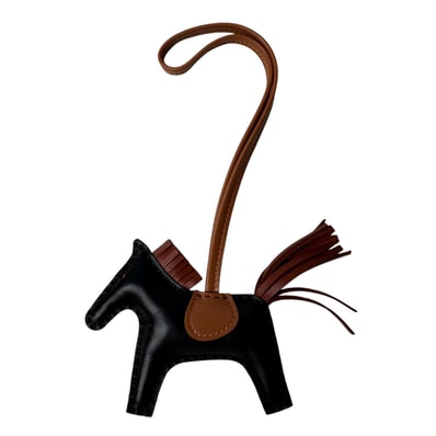 美品 エルメス HERMES ロデオ チャームPM 黒 シエンヌ ゴールド ラムスキン W刻印 レディース