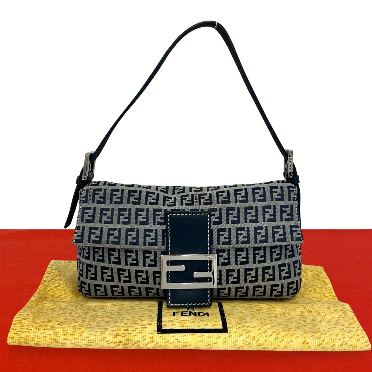 B (目立った傷や汚れなし)】FENDI フェンディ ズッキーノ FF 柄