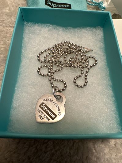 Supreme / Tiffany & Co. Return to Tiffany Heart Tag Pendant "Silver"
