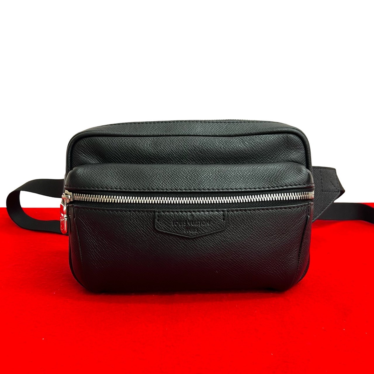 LOUIS VUITTON ルイヴィトン バムバッグ アウトドア PM タイガ レザー ボディバッグ ブラック
 34358