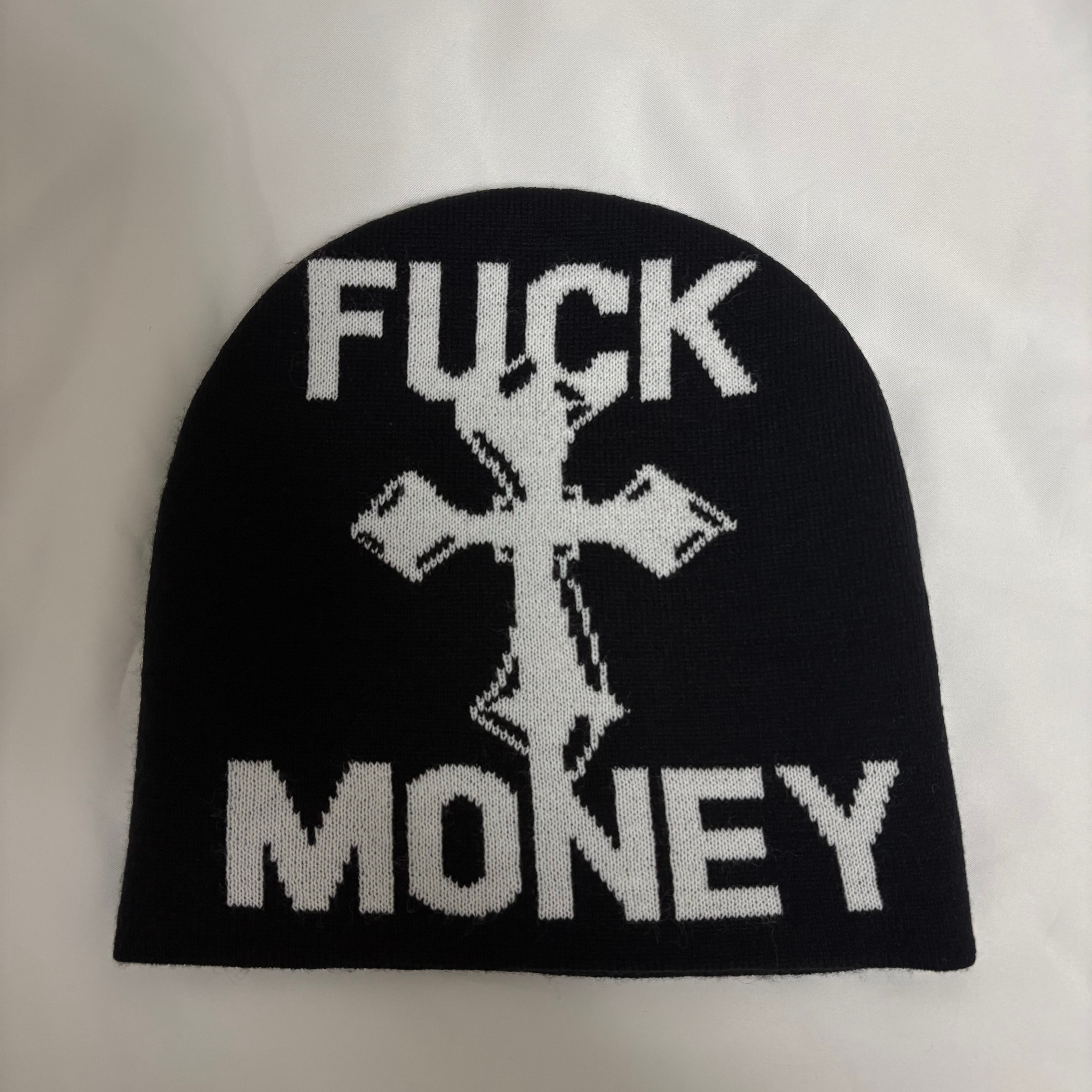 シュプリーム ファック マネー ビーニー "ブラック"