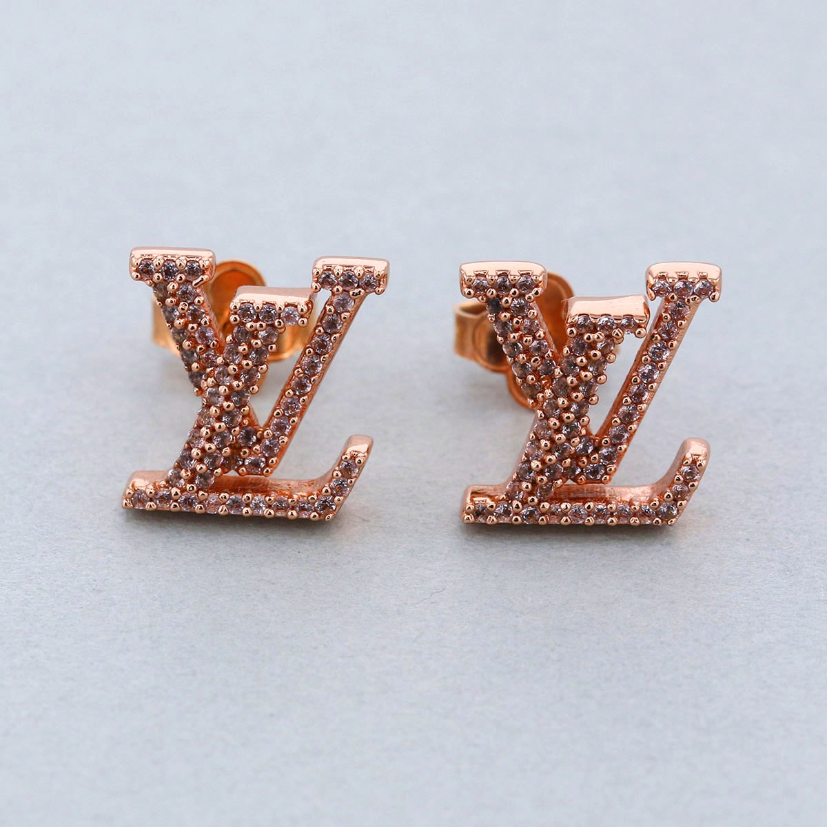 【値下げ】LOUIS VUITTON ルイ・ヴィトン ピアス LV アイコニック ピアス M00986 GP ピンクゴールド  レディース【中古】