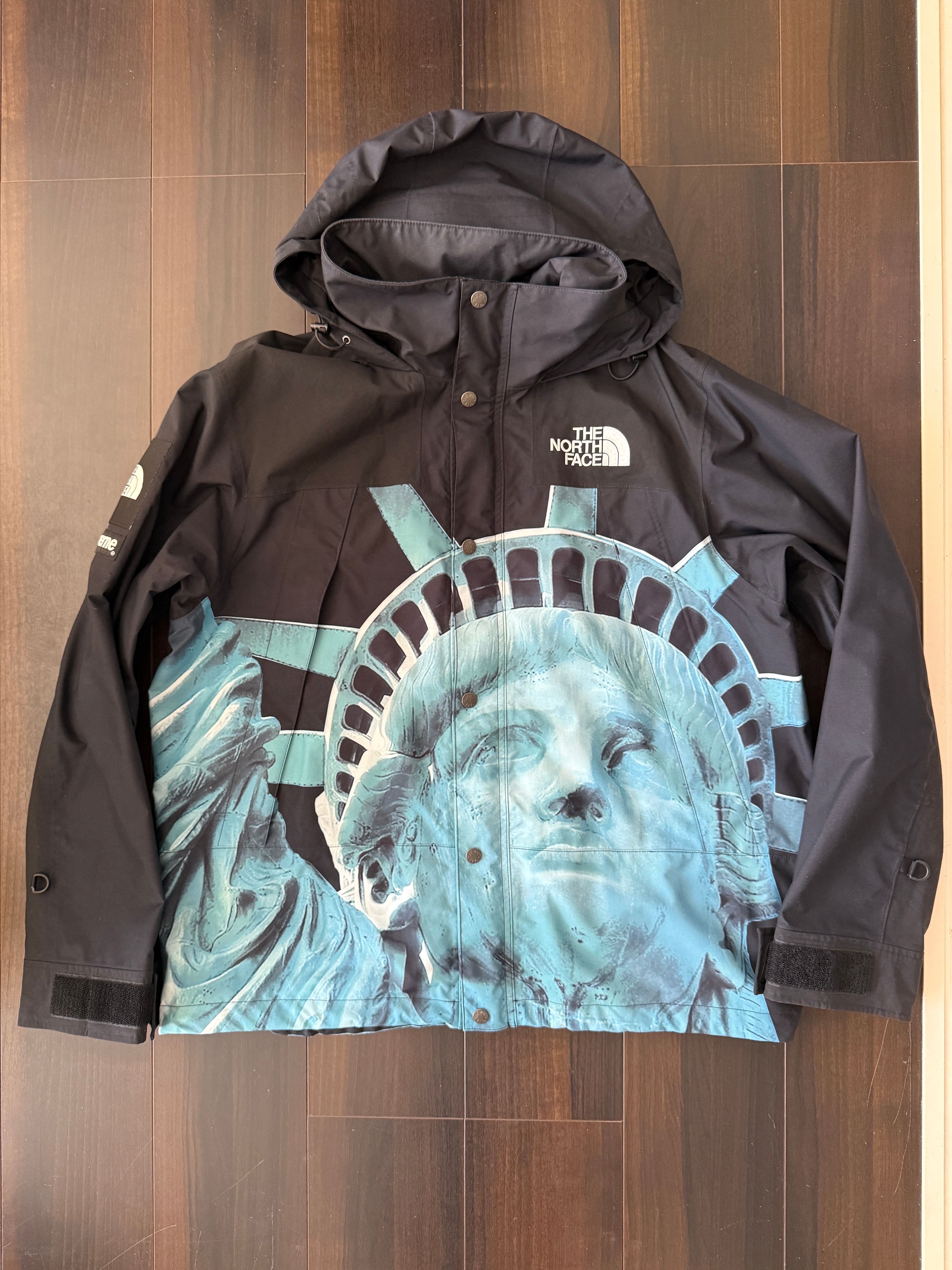 Supreme x The North Face Statue of Liberty Mountain Jacket "Black"