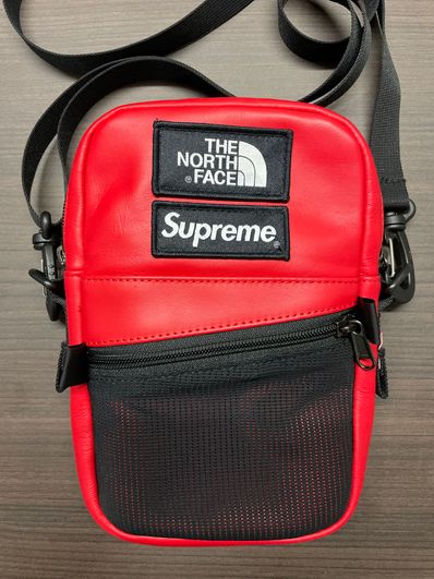 Supreme x The North Face Leather Shoulder Bag "Red"