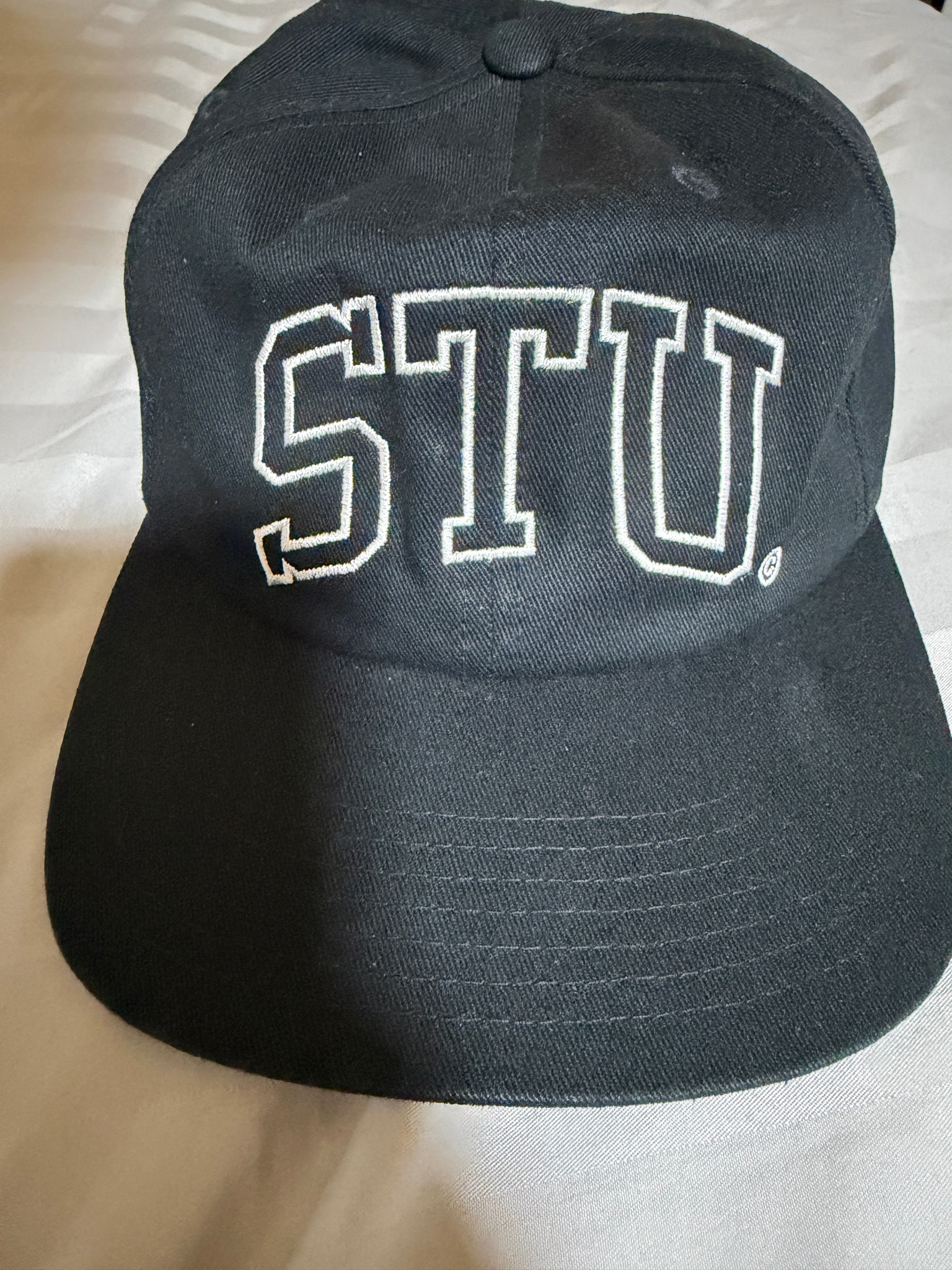 Stussy Mid-Depth STU Arch Strapback "Shadow Black"