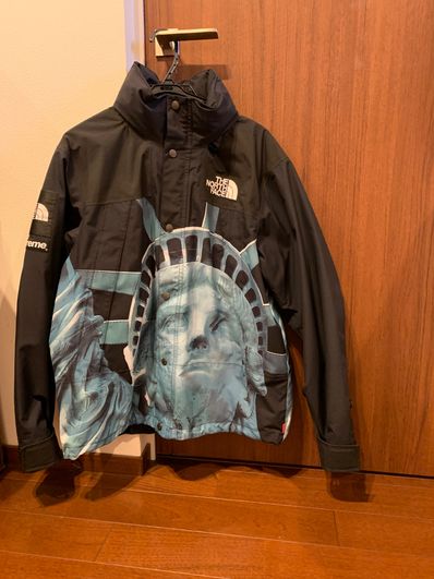 Supreme x The North Face Statue of Liberty Mountain Jacket "Black"