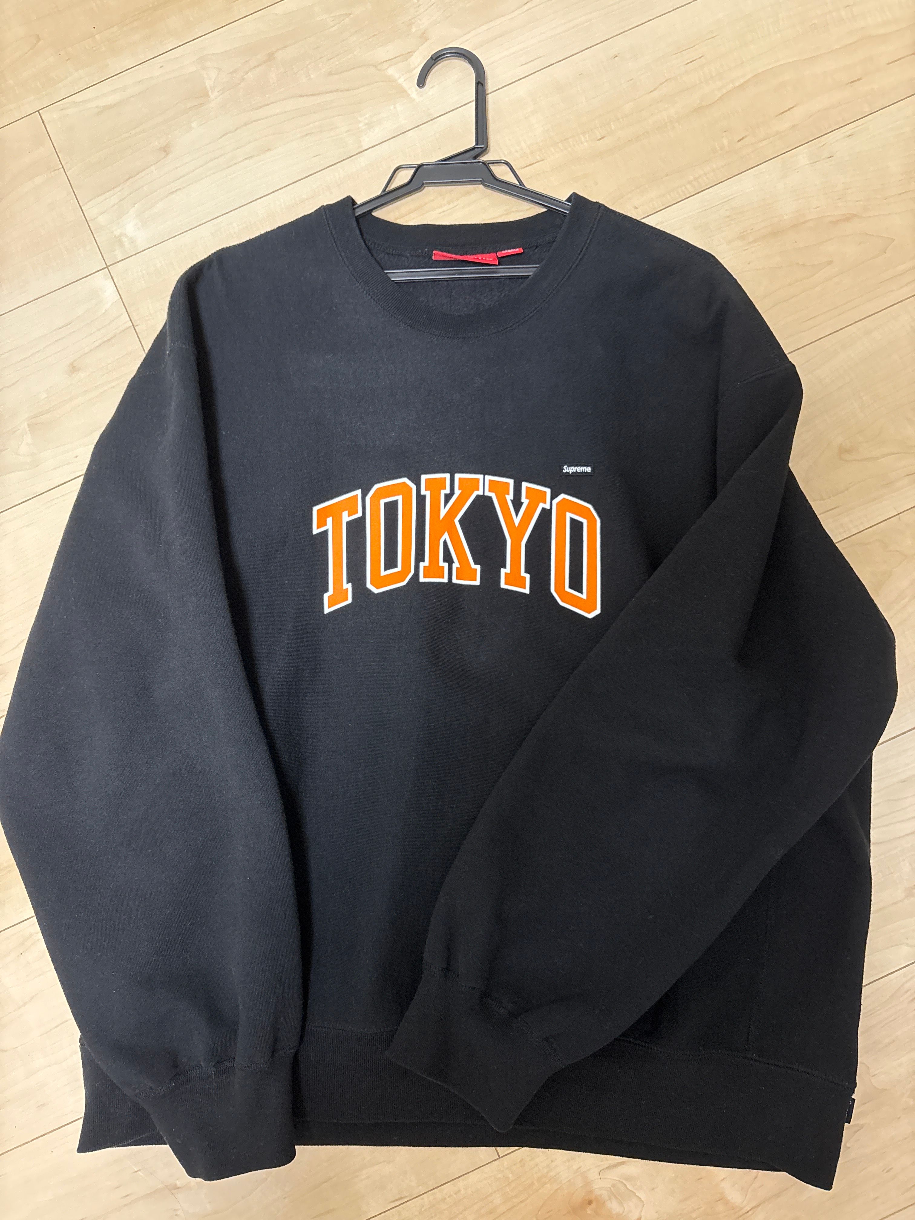 Supreme Shop Small Box Crewneck (Tokyo) 