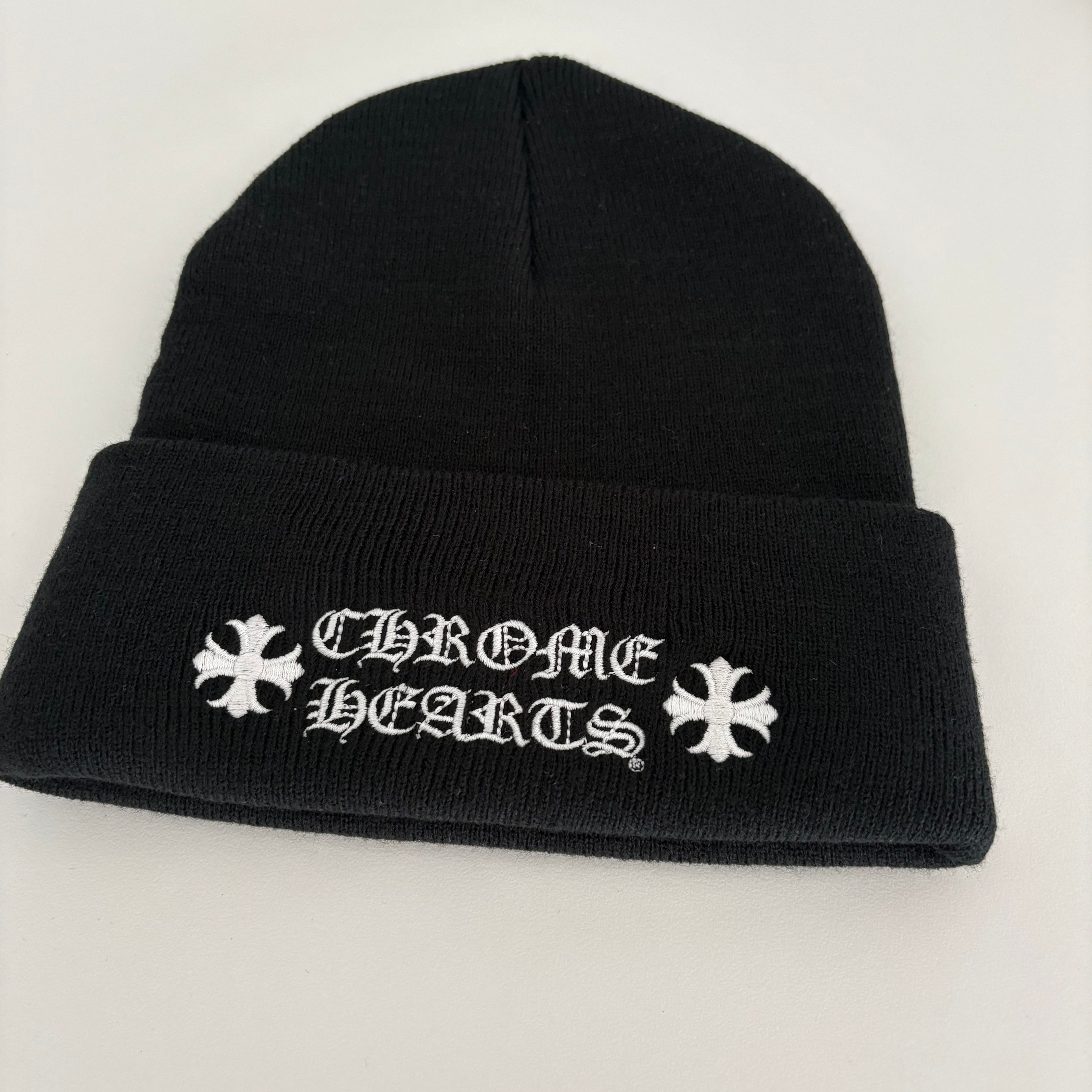 SOL soonerorlater Spread Heart Beanie 
