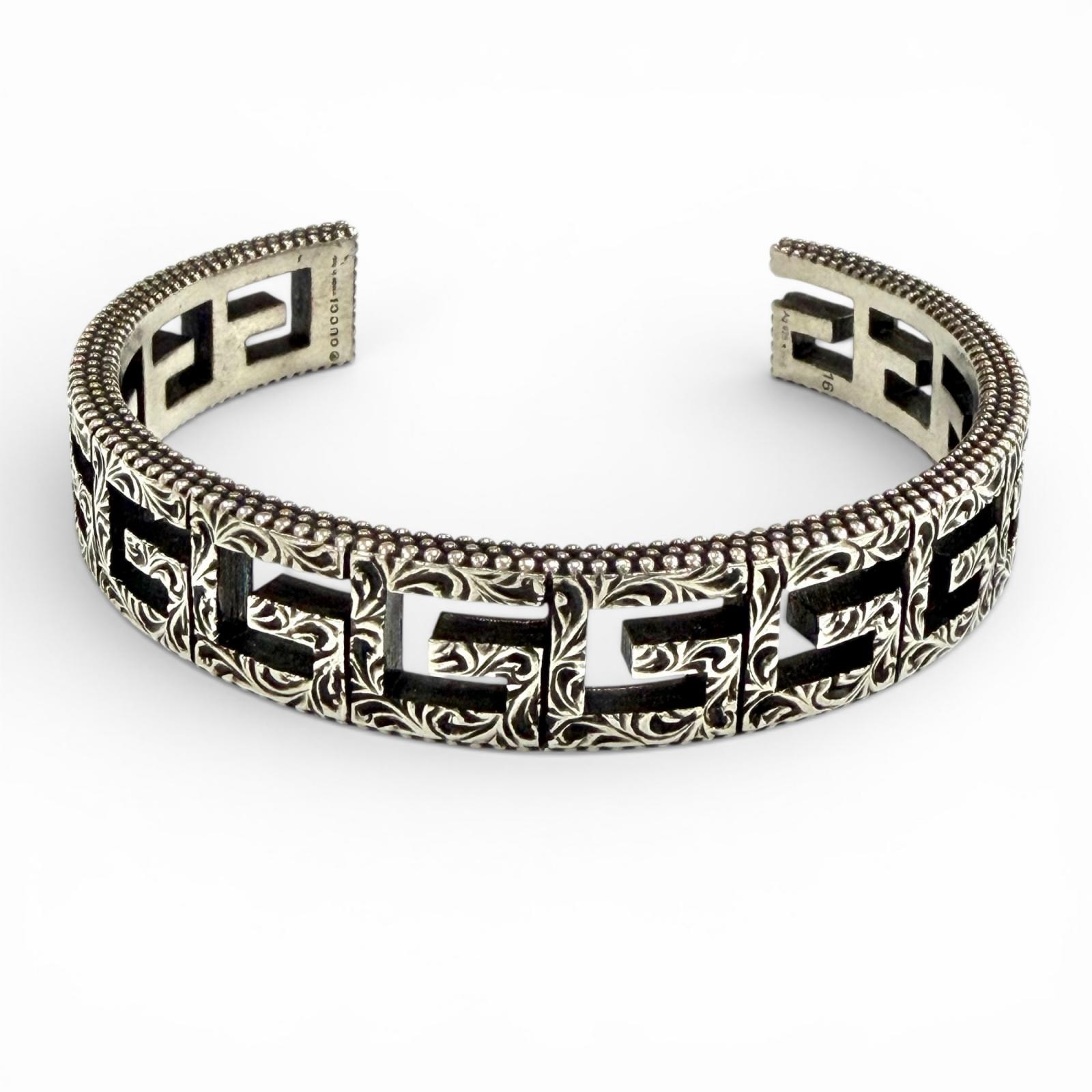 美品 グッチ バングル スクエアG アラベスク シルバー 16 551919
