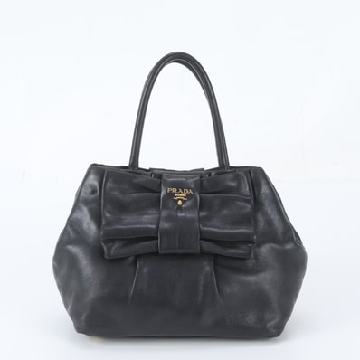 ■美品 プラダ リボン モチーフ ナッパトート バッグ レザー