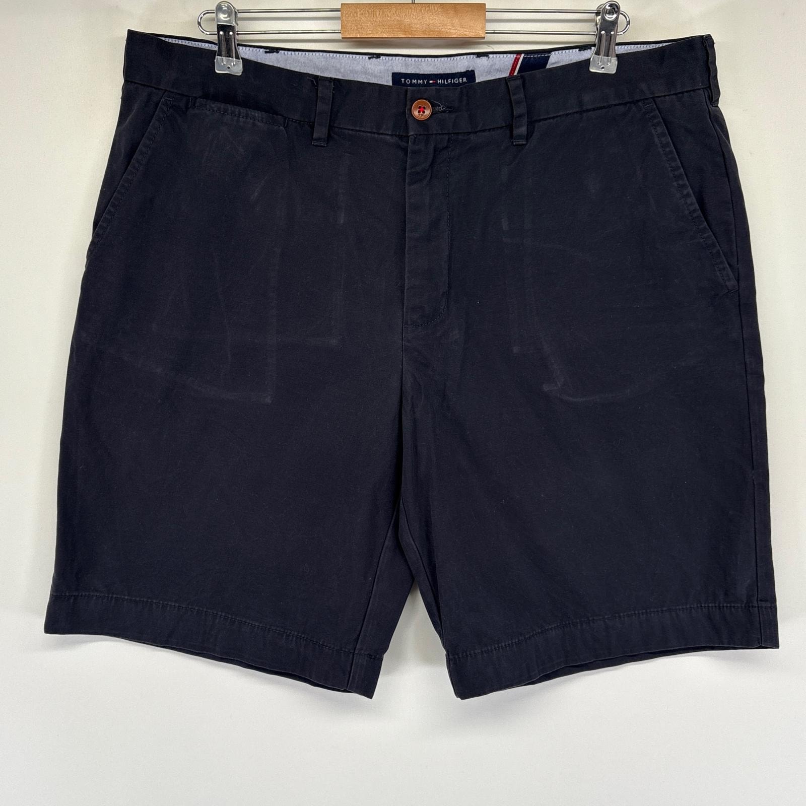 古着 トミーヒルフィガー TOMMY HILFIGER ショートパンツ チノ ハーフ 短パン ワンポイントロゴ 半ズボン w38  ブラック メンズ