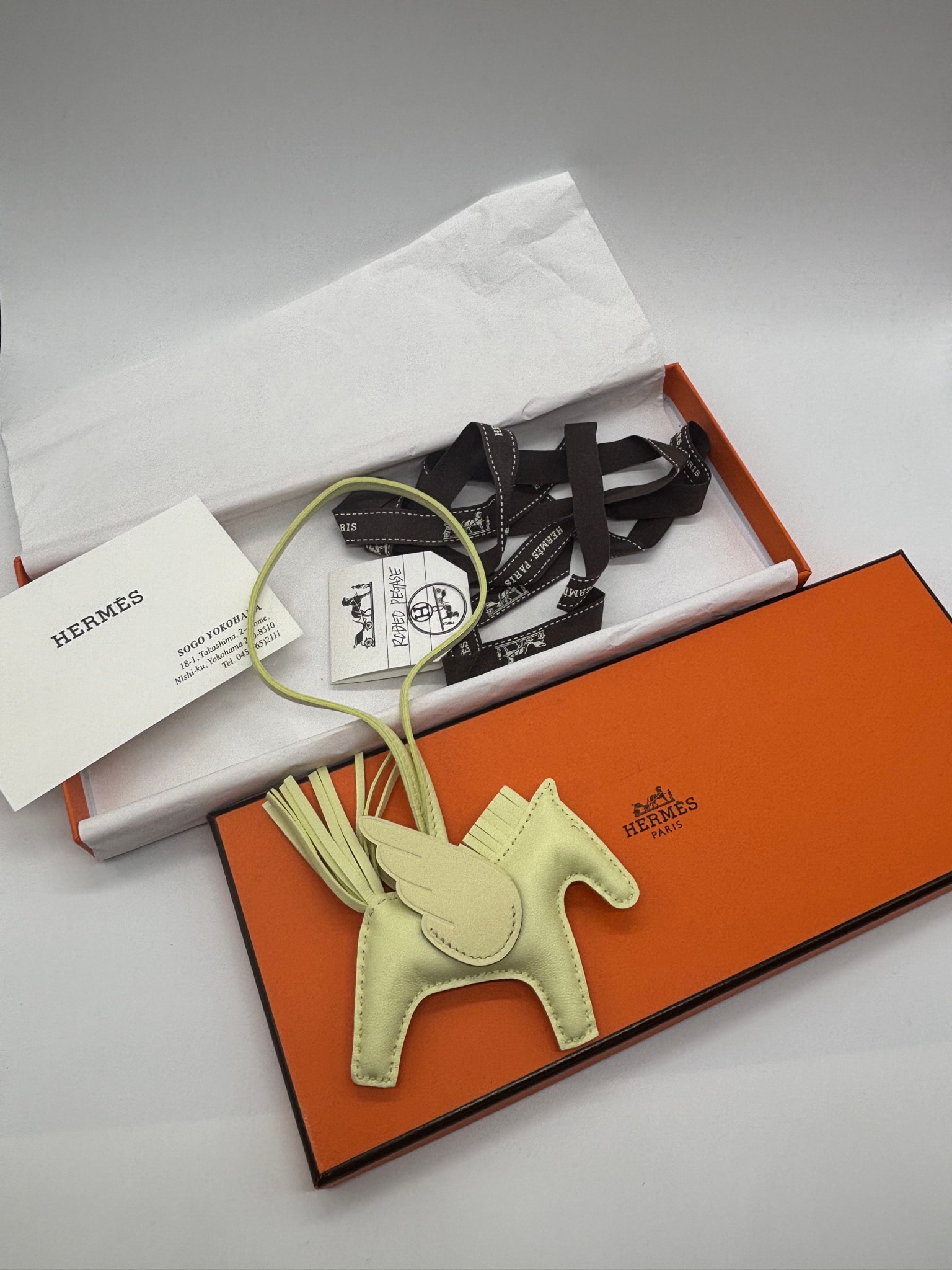 エルメス チャーム 《ロデオ》 ペガサス PM(Hermès Rodeo Pégase PM bag charm)ジョーヌ・ミルトン(Jaune Milton / カラーコード:7V)