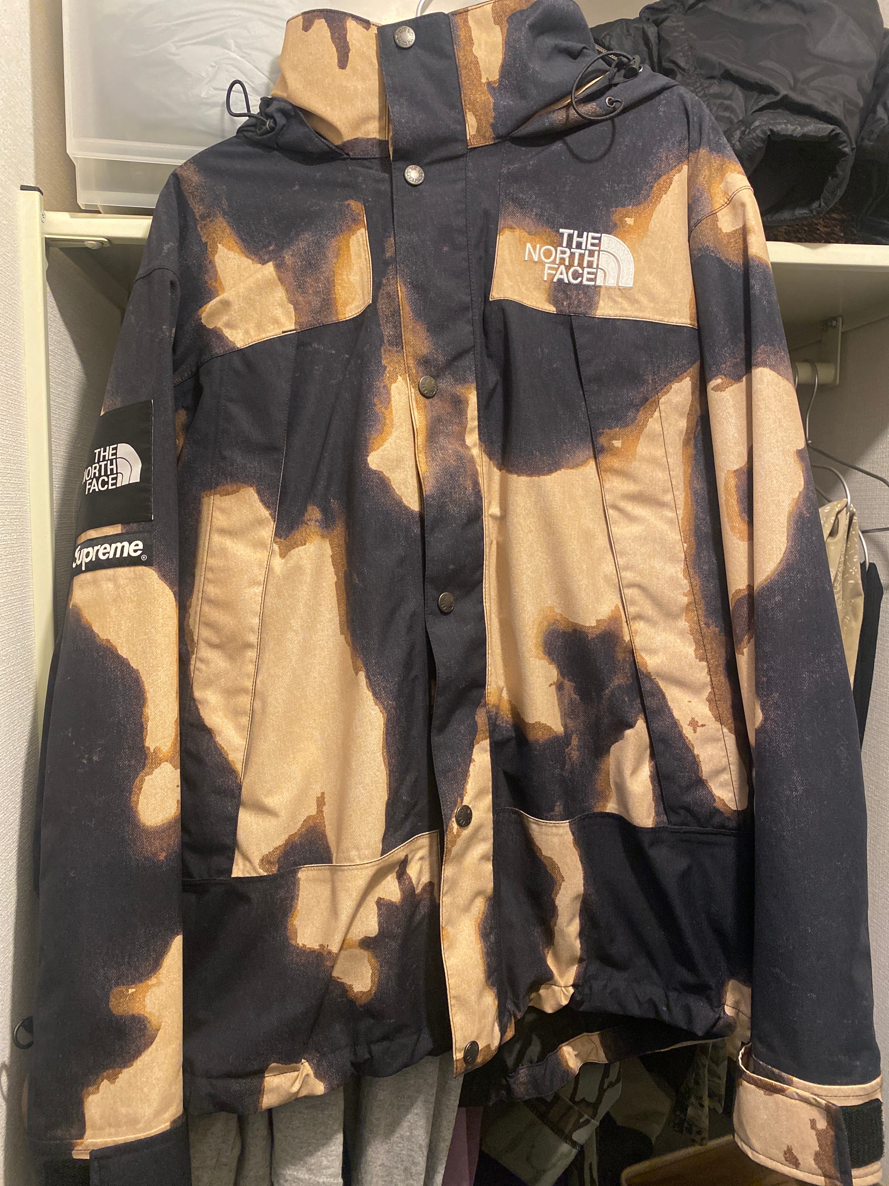 Supreme x The North Face Bleached Denim Print Mountain Jacket "Black"