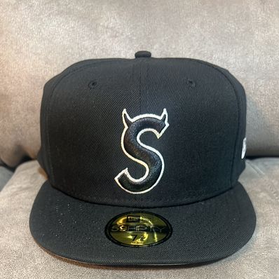 Supreme S Logo New Era black
