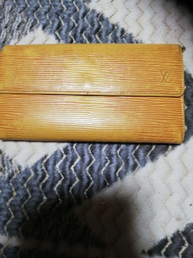 Louis Vuitton Epi Pochette Portemonnaie Credit "Tassili Yellow"