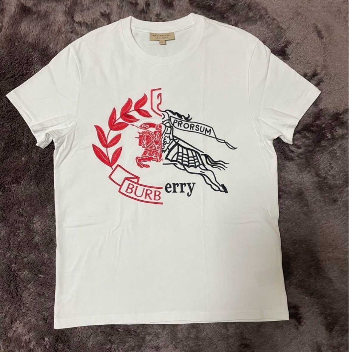 バーバリー　Tシャツ