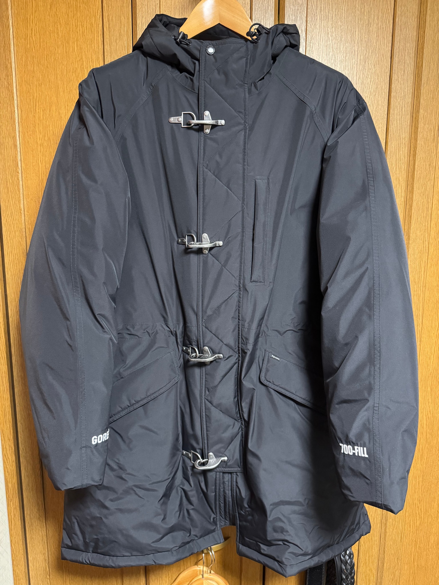 Supreme Gore-Tex 700-Fill Down Clip Parka "Black"