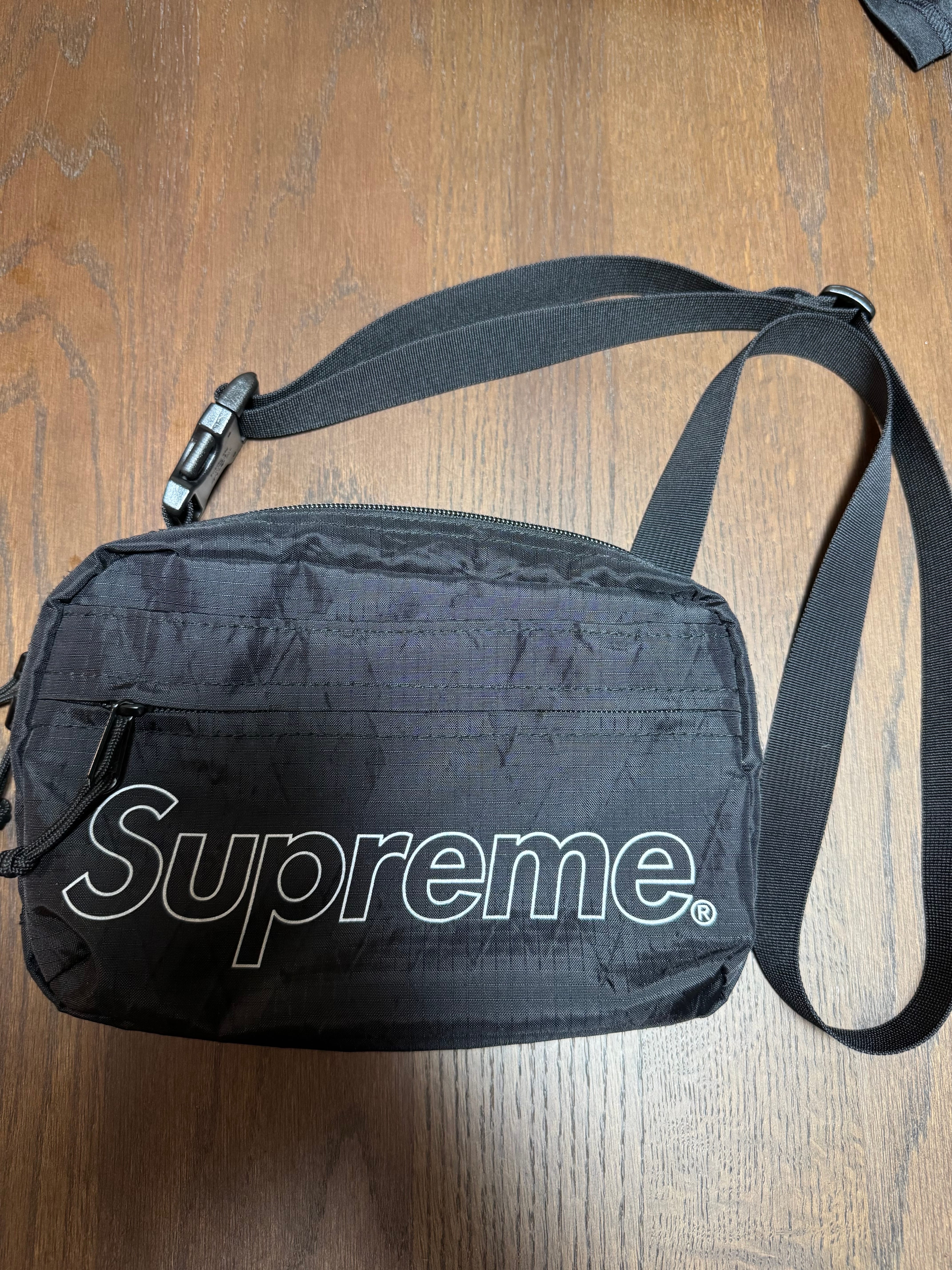 Supreme 18FW Shoulder Bag 